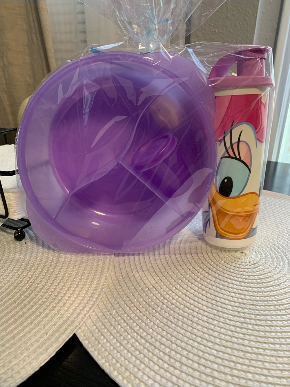 💜💜💜Tupperware Purple Kids Bowl with Daisy Duck Pink Accent Tumbler 💜💜💜